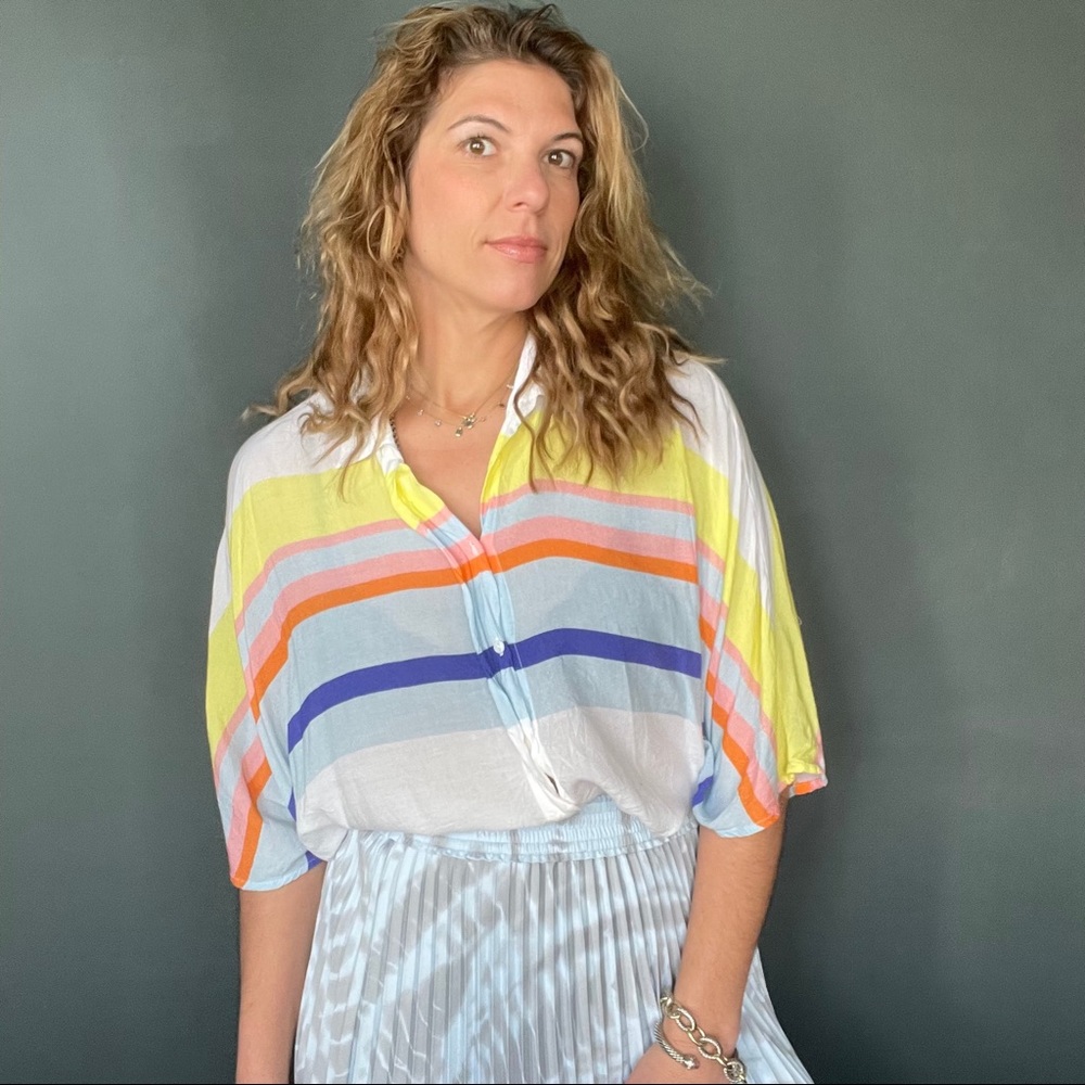 Teoh & Lea Button Down Blouse for Women - Picture 14 of 16